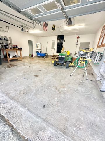 401 Broken Arrow LN, Covington, VA 24426