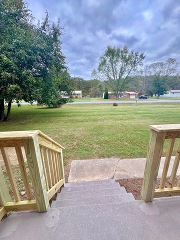 401 Broken Arrow LN, Covington, VA 24426