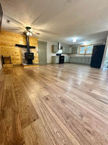 401 Broken Arrow LN, Covington, VA 24426