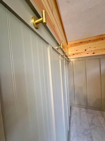 401 Broken Arrow LN, Covington, VA 24426