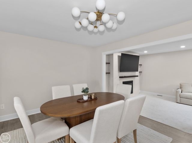 39008 Mallorn Drive, Sterling Heights, MI 48313