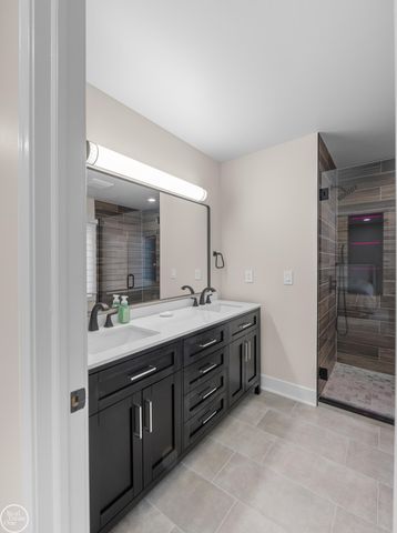 39008 Mallorn Drive, Sterling Heights, MI 48313