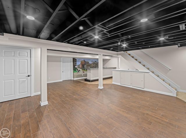 39008 Mallorn Drive, Sterling Heights, MI 48313