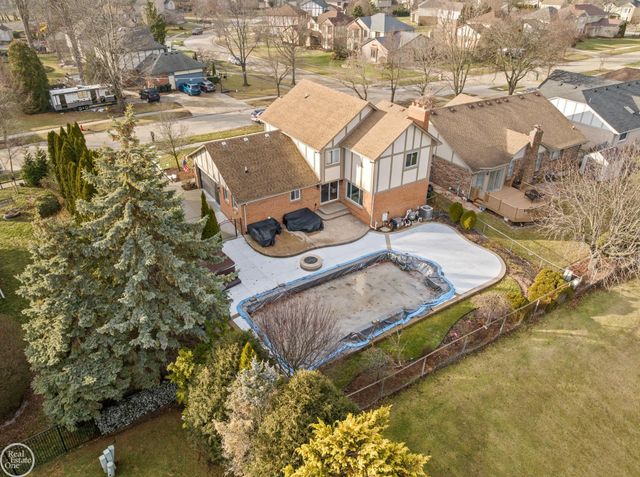 39008 Mallorn Drive, Sterling Heights, MI 48313