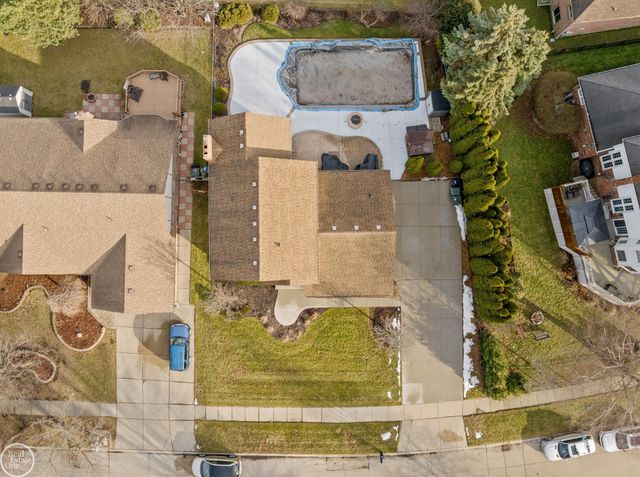 39008 Mallorn Drive, Sterling Heights, MI 48313