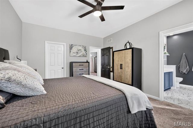 957 Cottontail Lane, St Charles, MO 63303
