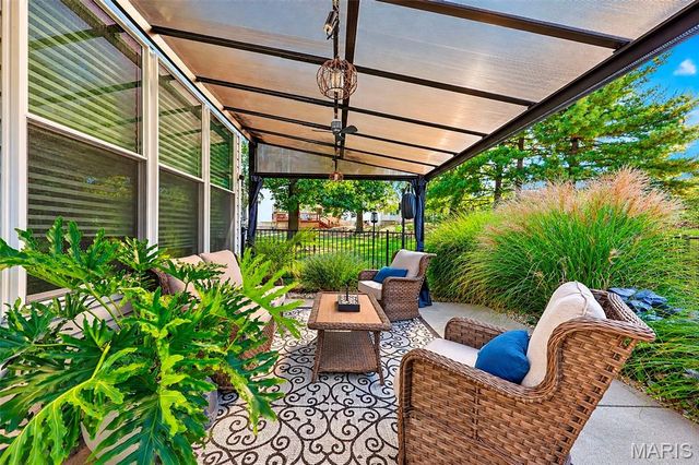 957 Cottontail Lane, St Charles, MO 63303