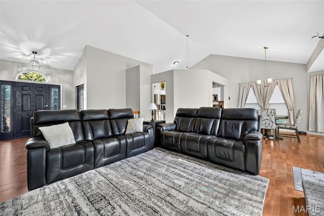 957 Cottontail Lane, St Charles, MO 63303