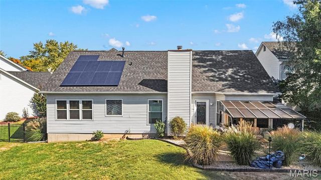 957 Cottontail Lane, St Charles, MO 63303