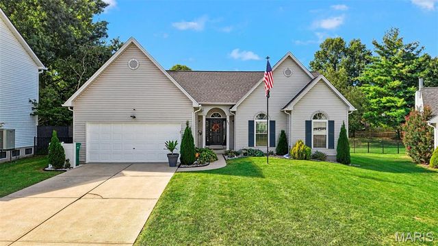 957 Cottontail Lane, St Charles, MO 63303