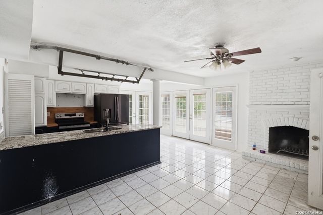 10804 LANDS RUN ST, San Antonio, TX 78230