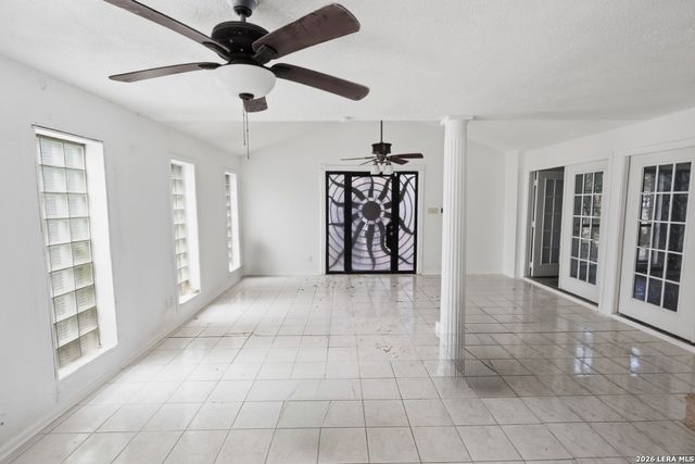 10804 LANDS RUN ST, San Antonio, TX 78230