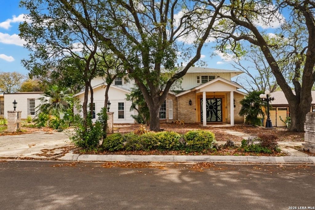 10804 LANDS RUN ST, San Antonio, TX 78230