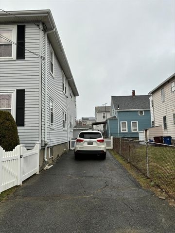 258 Malden 1, Revere, MA 02151