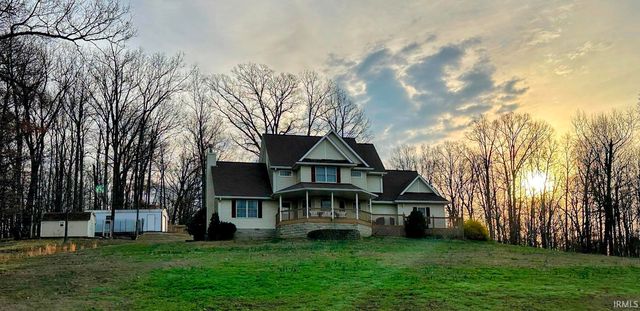 692 N Parker Lane, Bloomfield, IN 47424