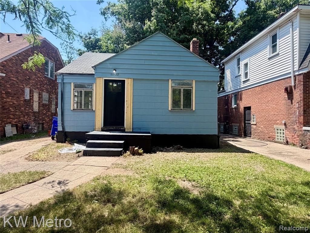 15755 Stansbury Street, Detroit, MI 48227