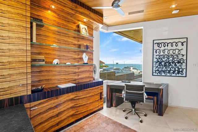 6653 Neptune, La Jolla, CA 92037