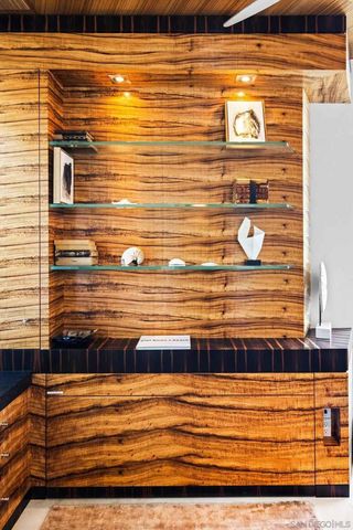 6653 Neptune, La Jolla, CA 92037