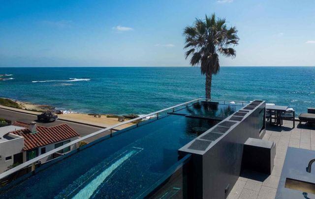 6653 Neptune, La Jolla, CA 92037