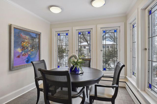 1820 Girard Avenue S, Minneapolis, MN 55403