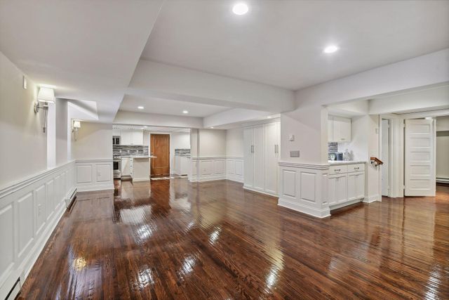1820 Girard Avenue S, Minneapolis, MN 55403