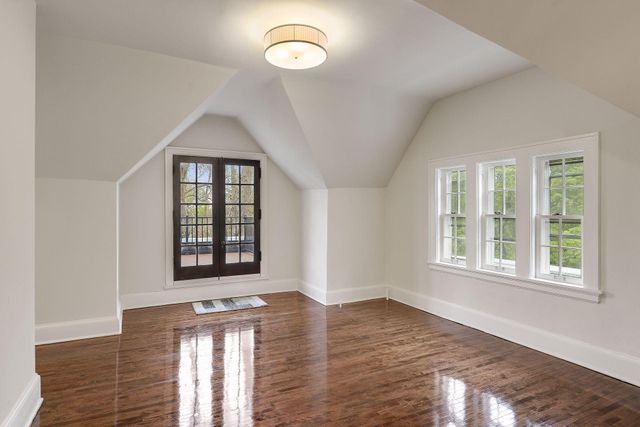 1820 Girard Avenue S, Minneapolis, MN 55403