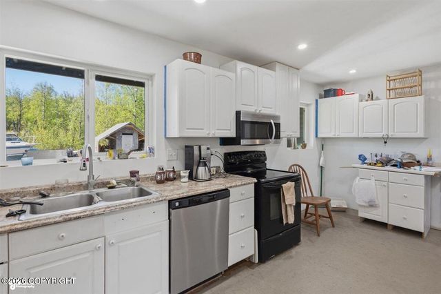 11100 E Yarrow Road, Palmer, AK 99645