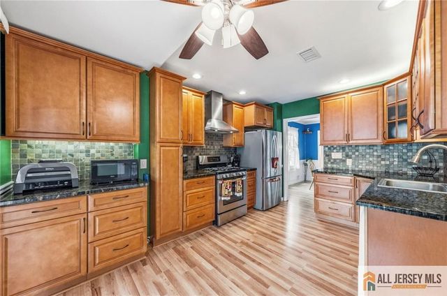50 3rd Street, Fords, NJ 08863