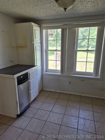 418267 Highway 266, Checotah, OK 74426