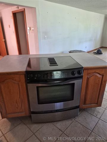 418267 Highway 266, Checotah, OK 74426
