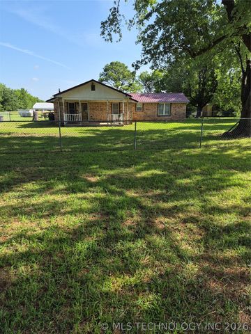 418267 Highway 266, Checotah, OK 74426