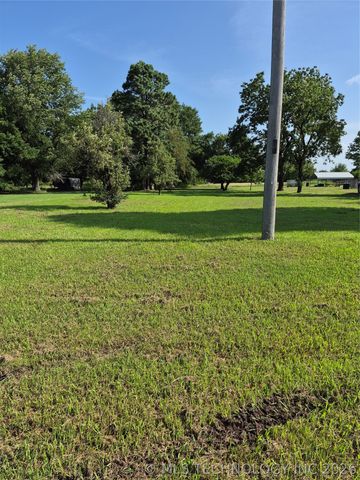 418267 Highway 266, Checotah, OK 74426