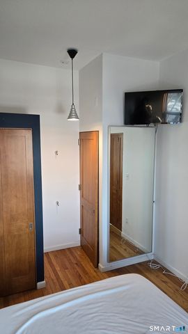 556 Chapel Street APT 3, New Haven, CT 06511