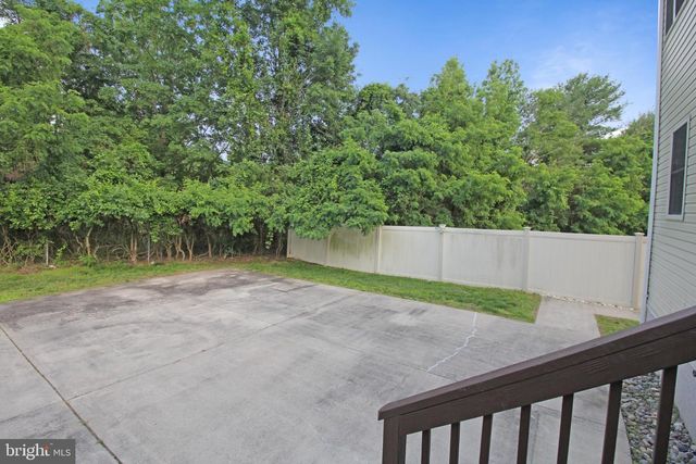 5 CHRYSANTHEMUM CT, Sewell, NJ 08080