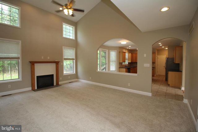 5 CHRYSANTHEMUM CT, Sewell, NJ 08080