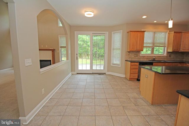 5 CHRYSANTHEMUM CT, Sewell, NJ 08080
