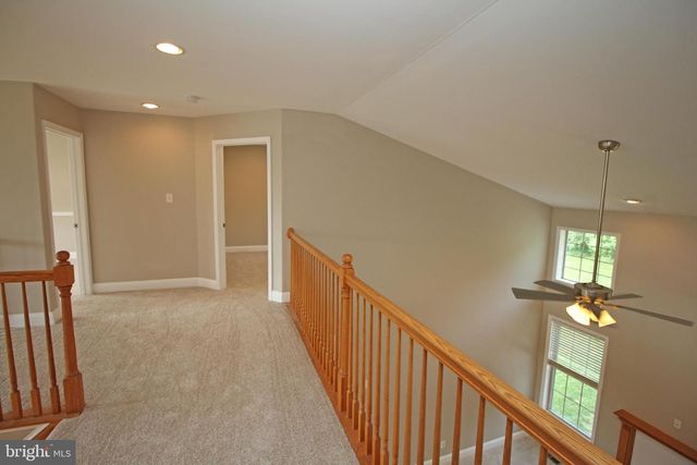 5 CHRYSANTHEMUM CT, Sewell, NJ 08080