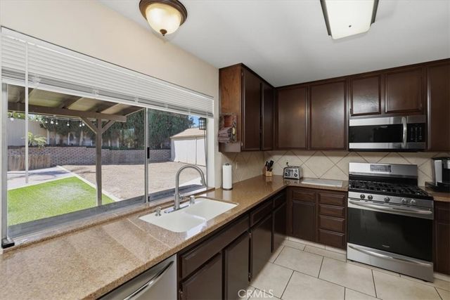 12877 Vivienda, Grand Terrace, CA 92313