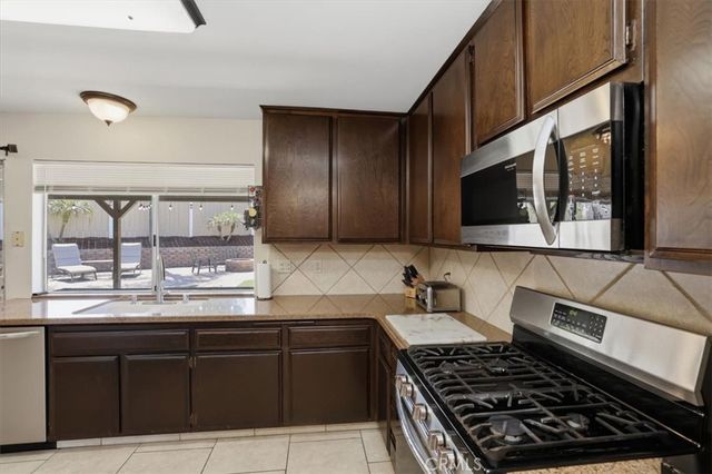12877 Vivienda, Grand Terrace, CA 92313