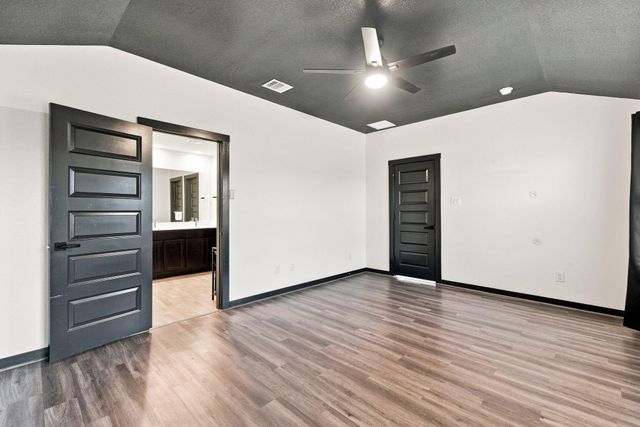 14602 Sweet Water Drive, Baytown, TX 77523
