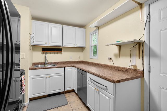 26 Ardmoor Drive, Battle Creek, MI 49037