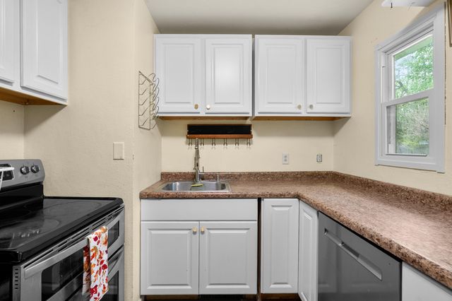 26 Ardmoor Drive, Battle Creek, MI 49037