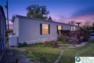 39 Country Club Road West, Allen Twp, PA 18067