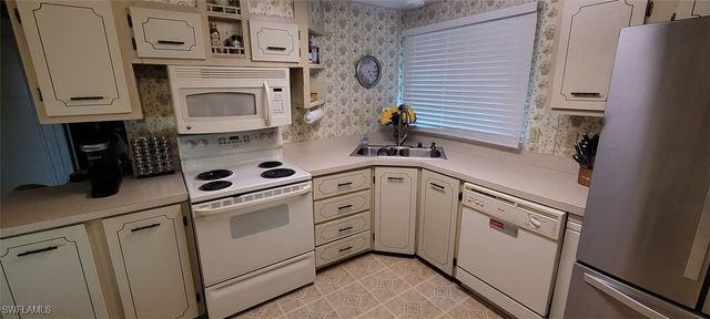 20 Peridot AVE 20PT, Naples, FL 34114