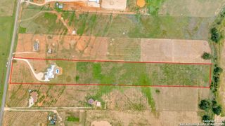 3250 Fm 1922, Floresville, TX 78114