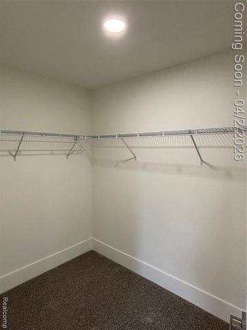 127 E Mahan Avenue, Hazel Park, MI 48030