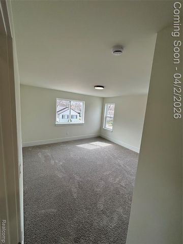 127 E Mahan Avenue, Hazel Park, MI 48030