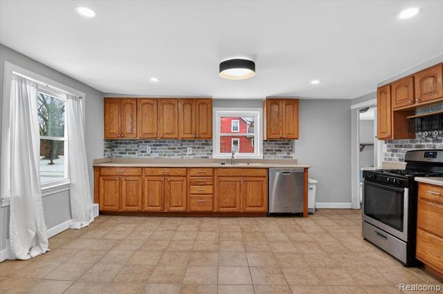 23650 Elwell Road, Belleville, MI 48111