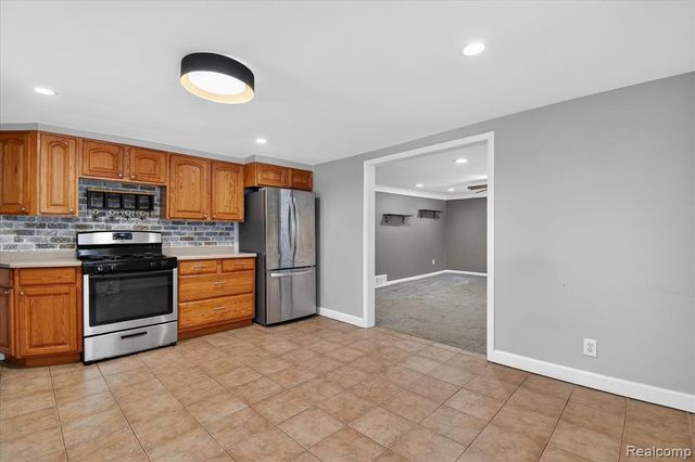 23650 Elwell Road, Belleville, MI 48111