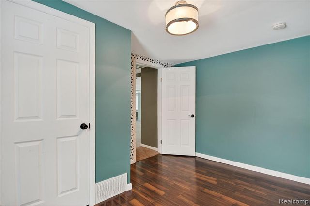 23650 Elwell Road, Belleville, MI 48111